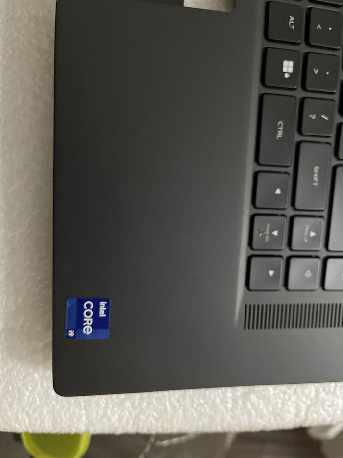 Genuine Dell Alienware x17 R2 US English Keyboard Palmrest 0346YC 346YC H1 P2