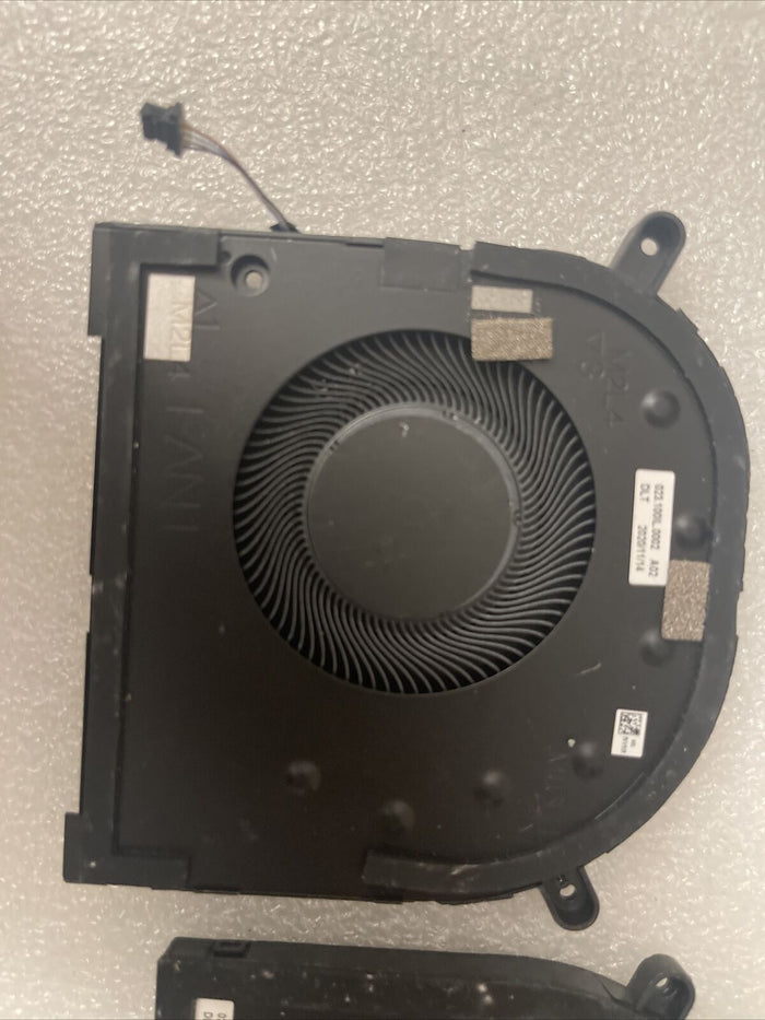 Genuine DELL Precision 17 5750 Laptop CPU GPU Fans Fan 1 Fan2 DC5V 00XR6Y 0C4YVP