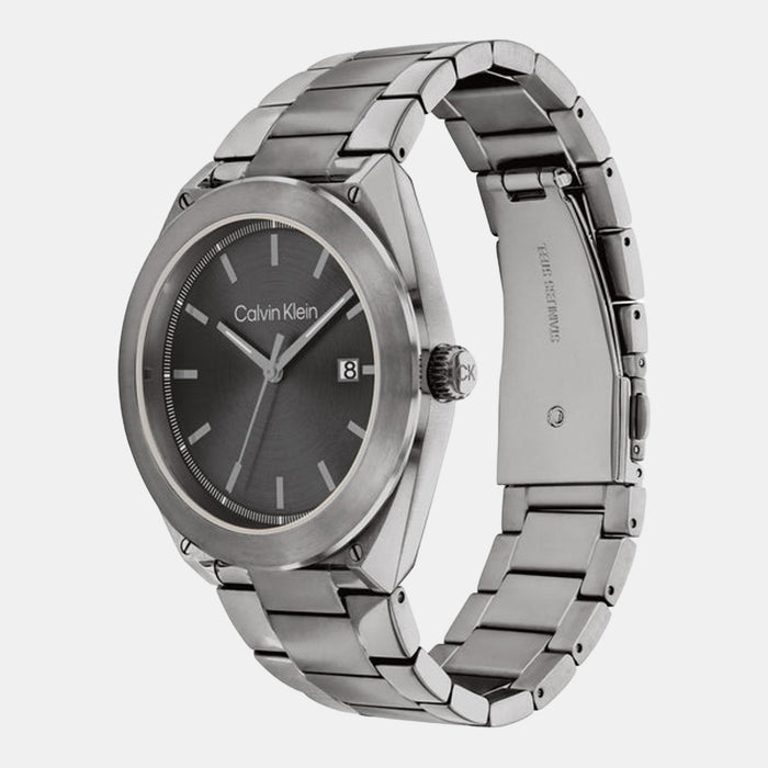 Casual Essentials Men Quartz Black Dial Analog Stainless Steel Watch 25200197