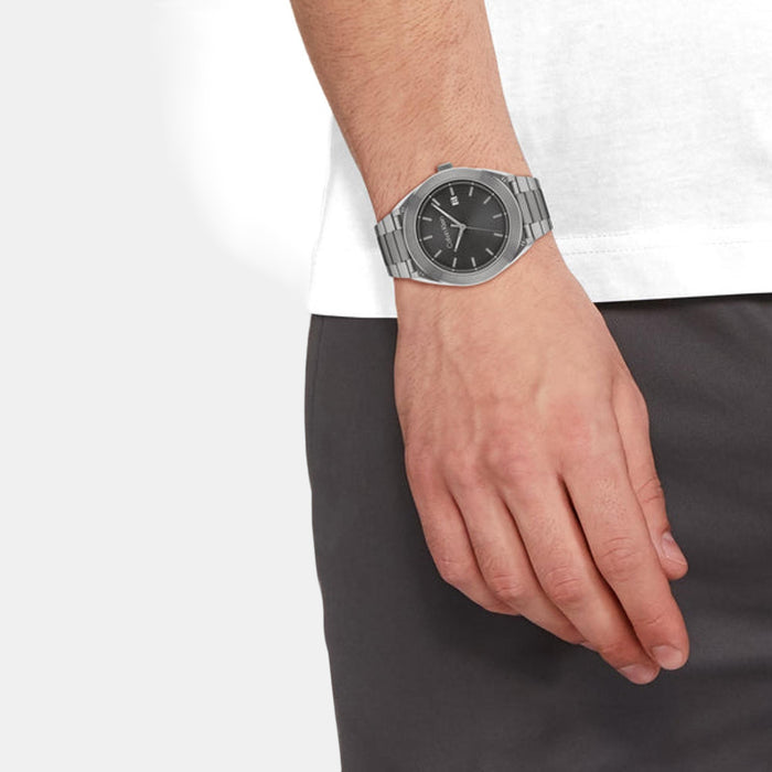 Casual Essentials Men Quartz Black Dial Analog Stainless Steel Watch 25200197