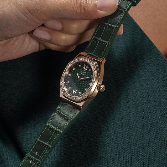 GC Tonneau Quartz Analog Women watch