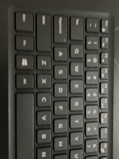 DELL INSPIRON 3482 PALMREST Touchpad Spanish No BCL Keyboard Extras K0NYW H2 P5