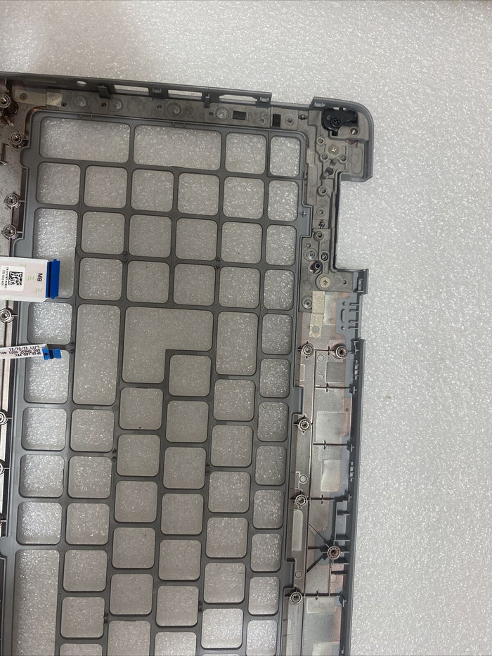 Dell Latitude 5520 Precision 3560 Laptop Palmrest Touchpad DDMHF 09CM3 SD A1