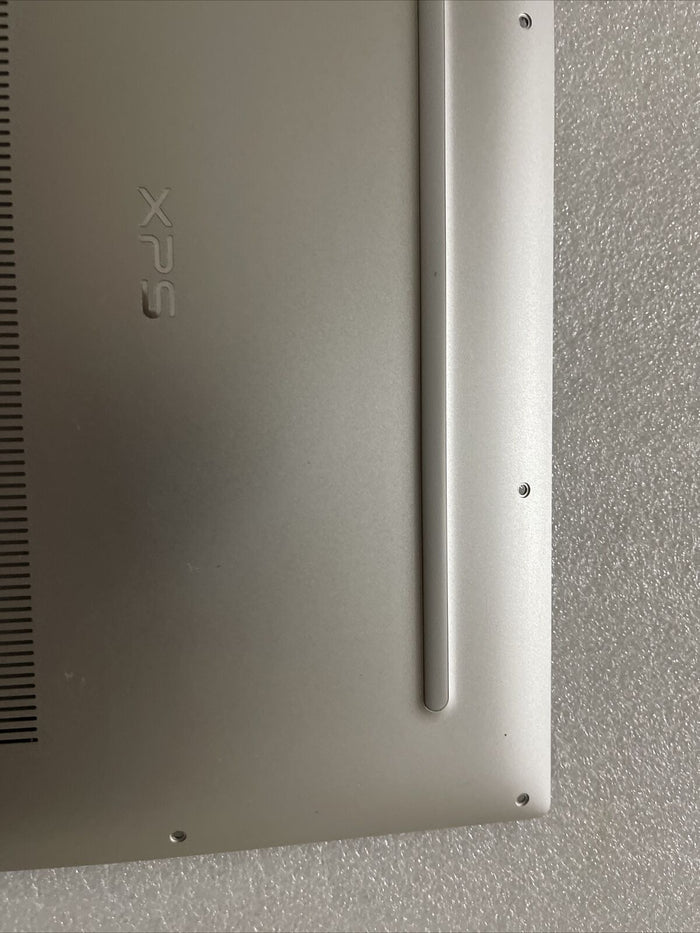 DELL XPS 13 9370 Laptop Bottom Base Silver P/N X3DF2 0X3DF2 CN-0X3DF2 N1 B3