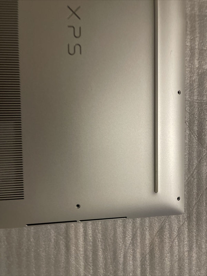 Dell  XPS 9500 15 Bottom Base Metal Cover W/Audio Port KVD7H DWT74 0DWT74 H4 C4