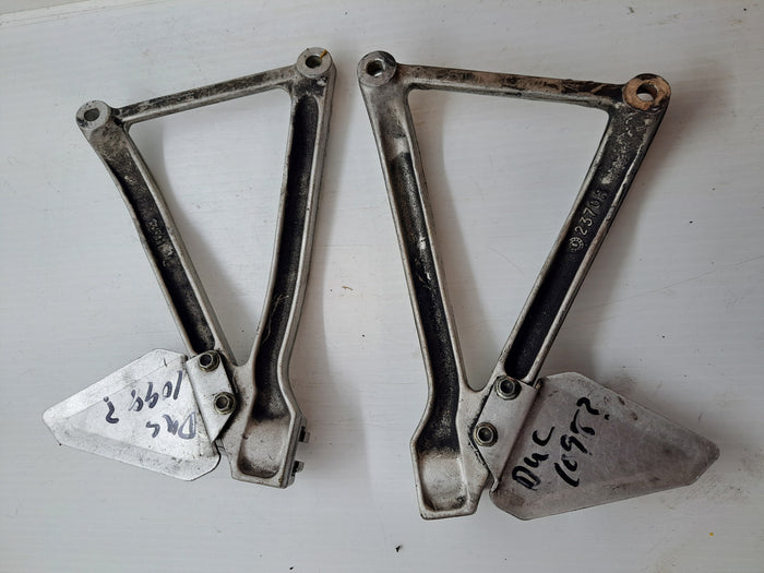 Ducati 748 916 996 998 Passenger Footpegs