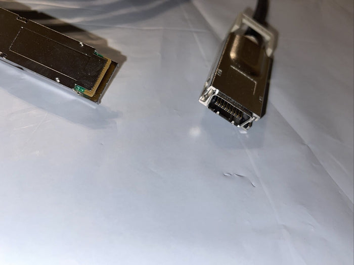 FCI 10117984 2030HLF NetApp QSFP Cable 3 meter passive copper ssf-8470 emc2