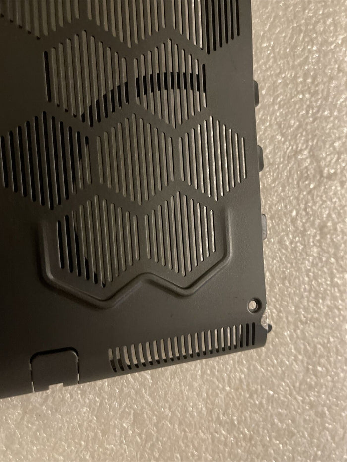 Genuine Dell Alienware M15 R5 Black Bottom Base Cover WM6X9 0WM6X9 H1 E1 Grade B