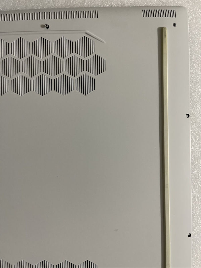 Genuine Dell ALIENWARE x17 R1 X17 R2 D White Bottom Base Back cover 94D11 H1 E1