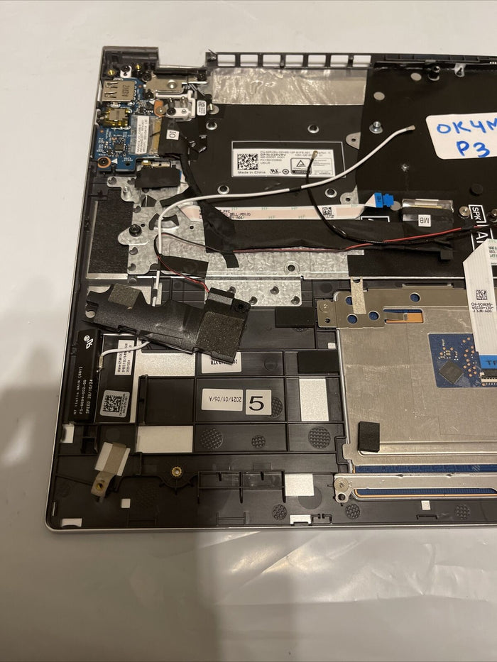 Genuine Dell Inspiron 7400 Palmrest USEng Backlit Keyboard Silver CJ7N3 K4MHC P3