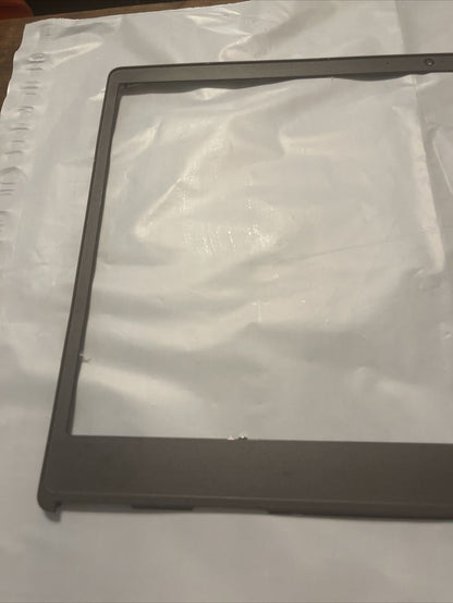 Genuine Dell Precision 7750 7760 17.3" Front Trim LCD Bezel FTDDV 0FTDDV N4