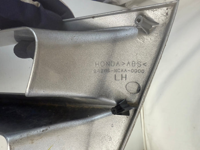 GL1800 Left Louver Grill Side Cover