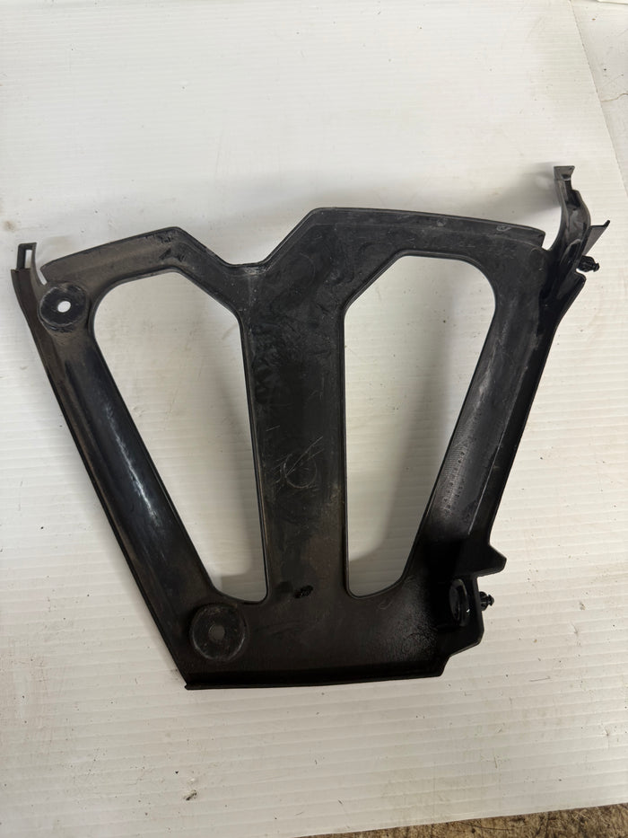 GSX-R 750 Chin Fairing V Cowl