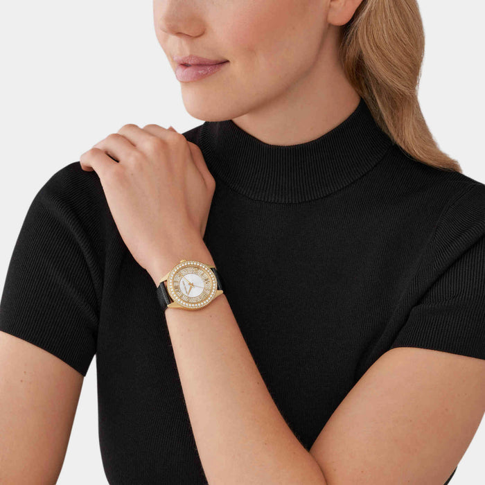 Michael Kors Women Round White watch