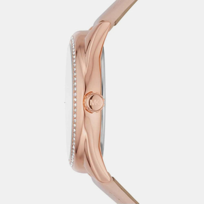 Michael Kors Women Round White watch
