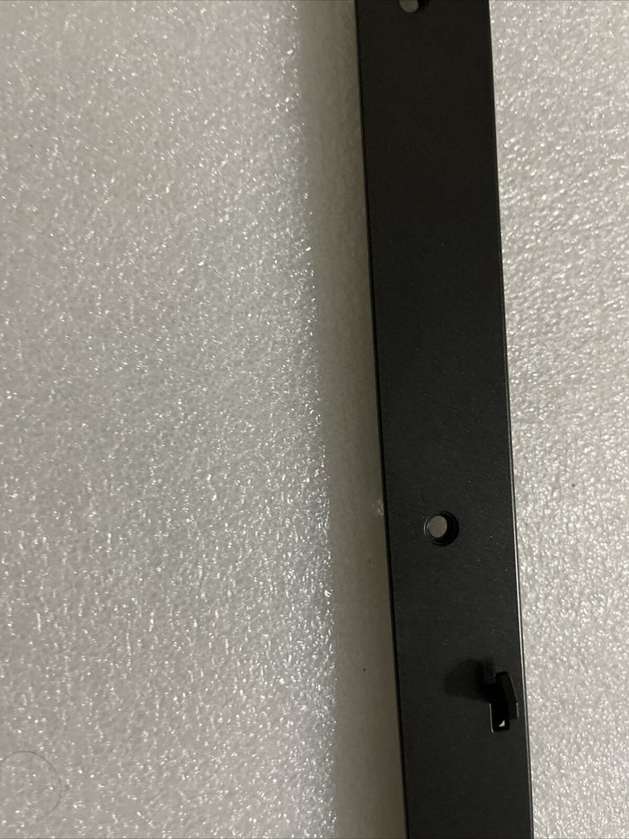 New GENUINE OEM DELL LCD DISPLAY BEZEL VOSTRO 1720 PP36X Y193C H1 N4