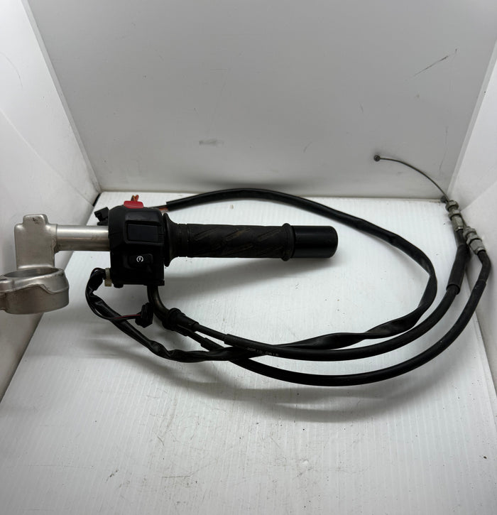 SV650 Right Handlebar and Switch