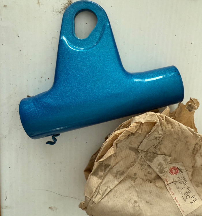 TX650 XS2 Right Blue Upper Fork Cover