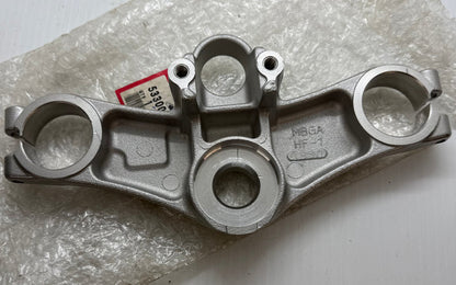 VFR800 Fi Bridge, Fork Top